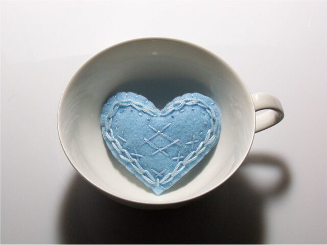 hyperbole-hong-hair-clip-7288575