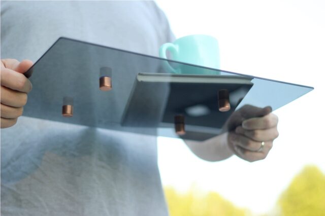 finished-auto-glass-tray-8618652