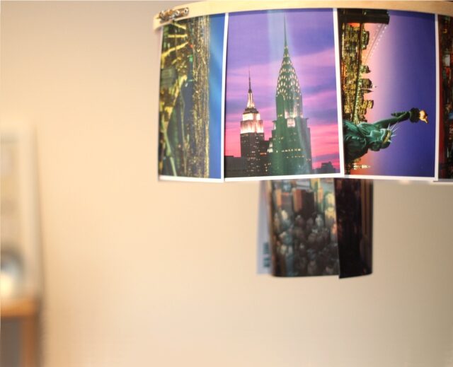 postcard-chandelier-7027204