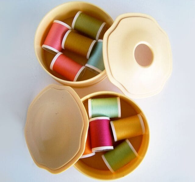 vintage-vanity-set-8915635