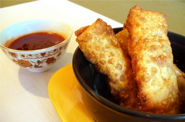 eggrollswithsauce-7224393