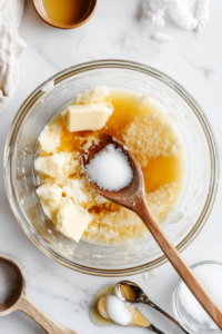 mixing-sugar-and-melted-butter-2